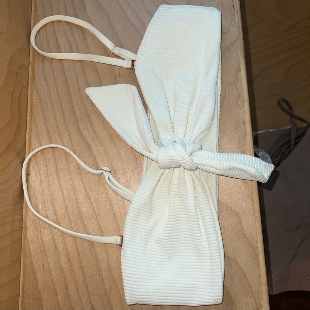 Frankie’s Bikinis cream bikini top size S